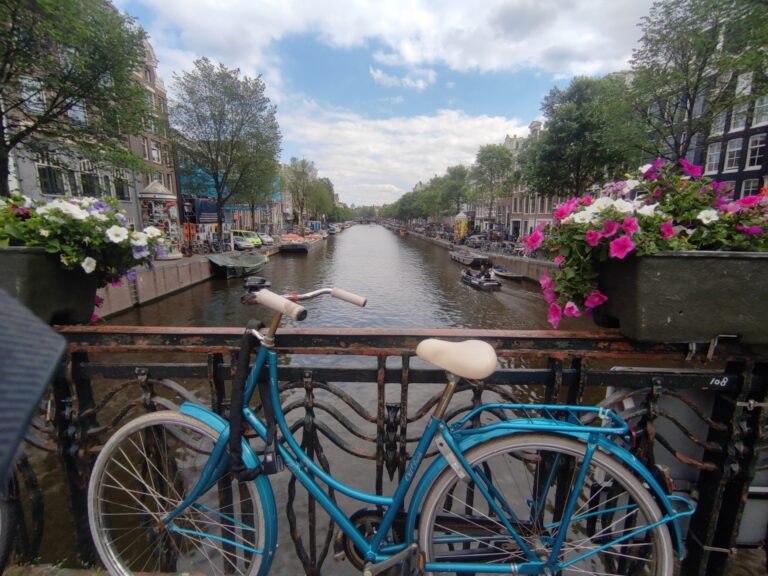 投稿についてもっと詳しく オランダは世界的に有名な自転車国家