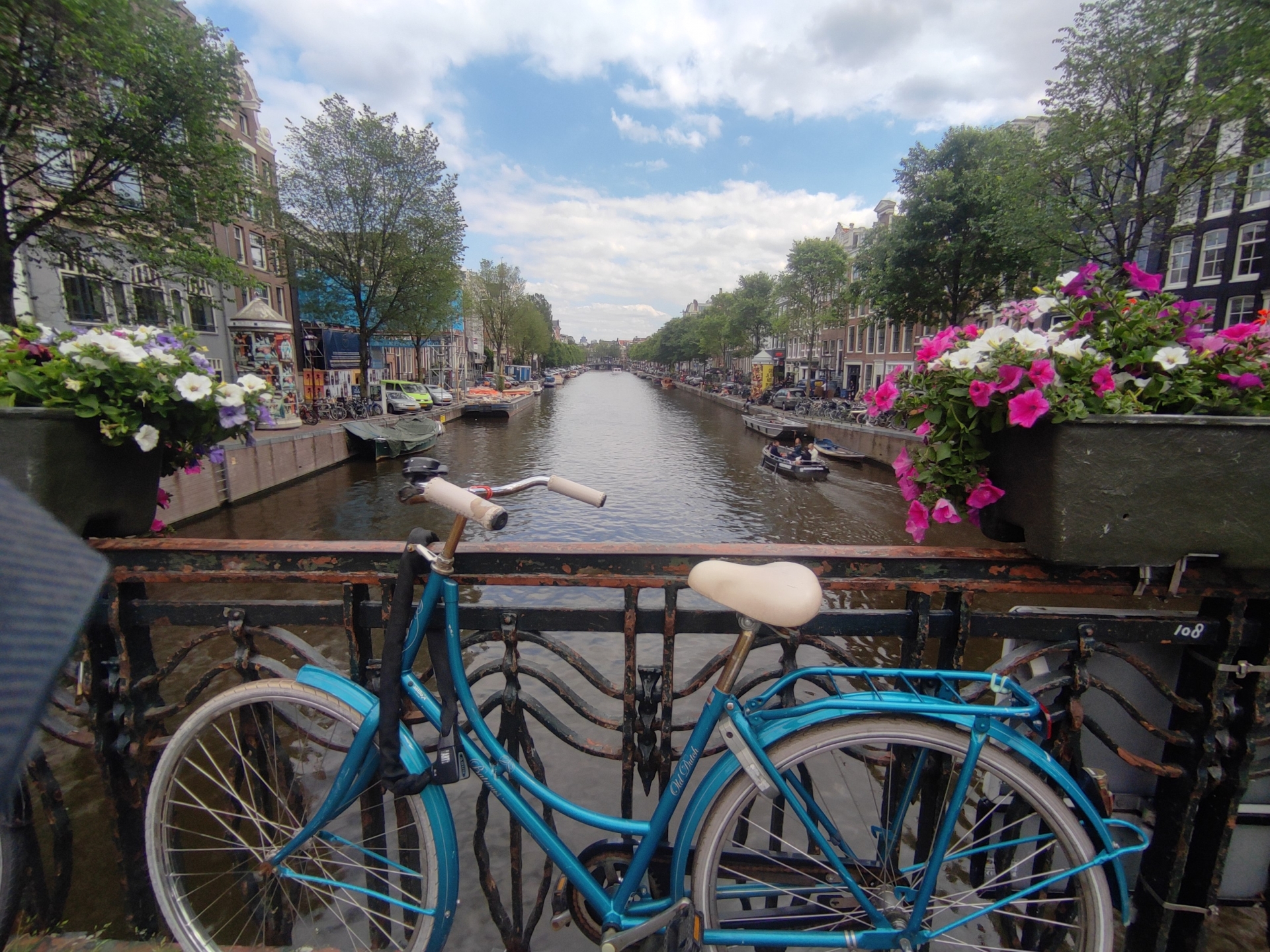 投稿についてもっと詳しく オランダは世界的に有名な自転車国家